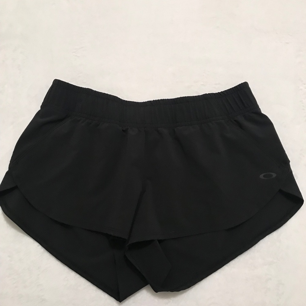 Woman’s Oakley Black Shorts XS